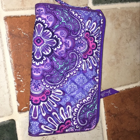 Never used Vera Bradley wallet - Picture 1 of 4